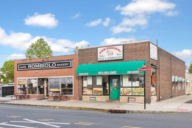 Building Photo - 102 Broughton Ave