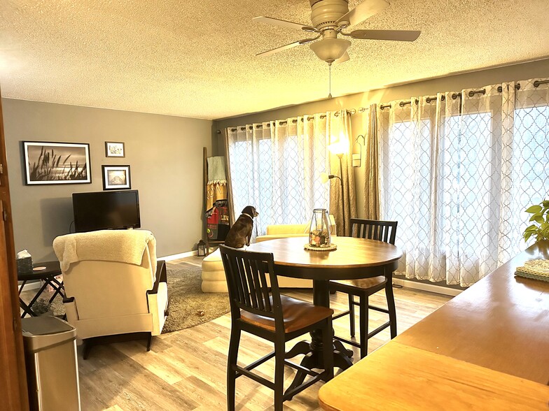 Living Room - 1227 Jefferson St