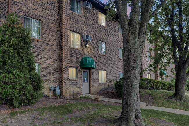 Building Photo - 8108 Waterbury Ct