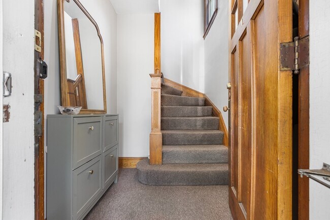 Building Photo - 28-30-30 Burgoyne St