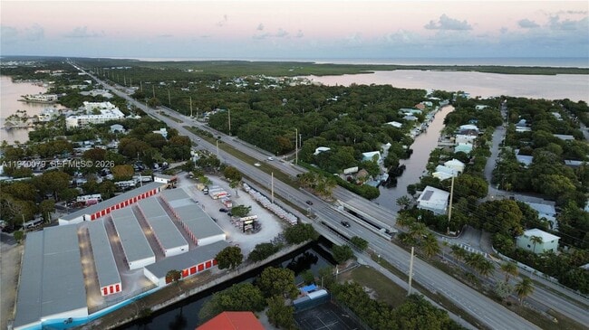 Building Photo - 1516 Aqueduct Ln