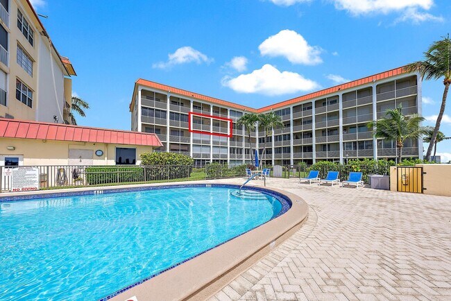 Building Photo - 105 Paradise Harbour Blvd