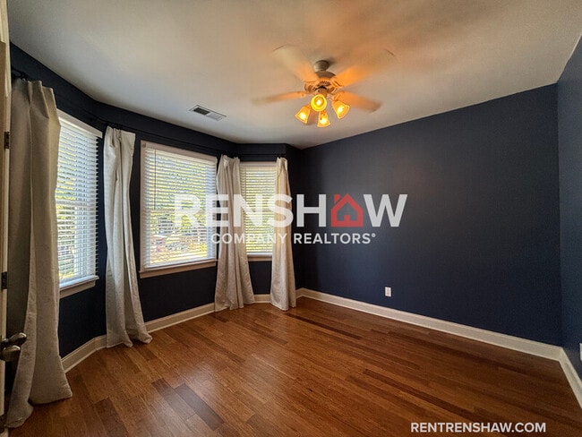 Building Photo - 2043 Peabody Ave