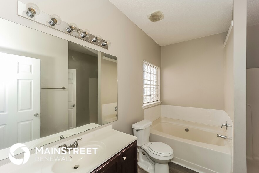 Building Photo - 6522 Grey Fox Way