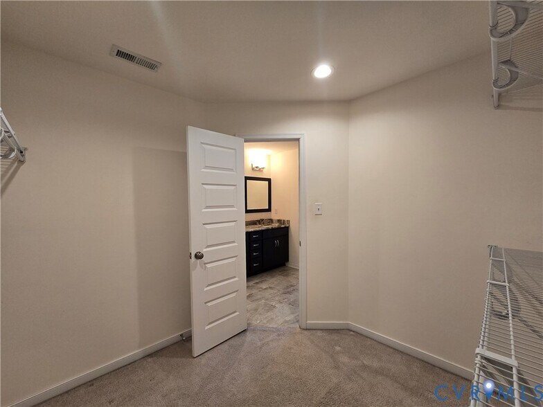 Building Photo - 14428 Michaux Village Dr