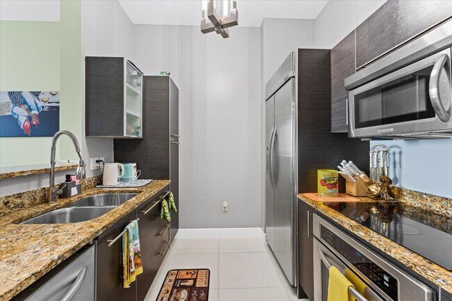 Building Photo - 550 Okeechobee Blvd