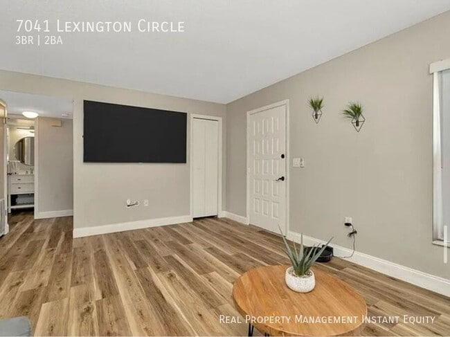 Building Photo - 7041 Lexington Cir