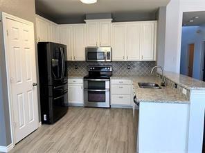 Building Photo - 4500 Hickory Meadows Ln
