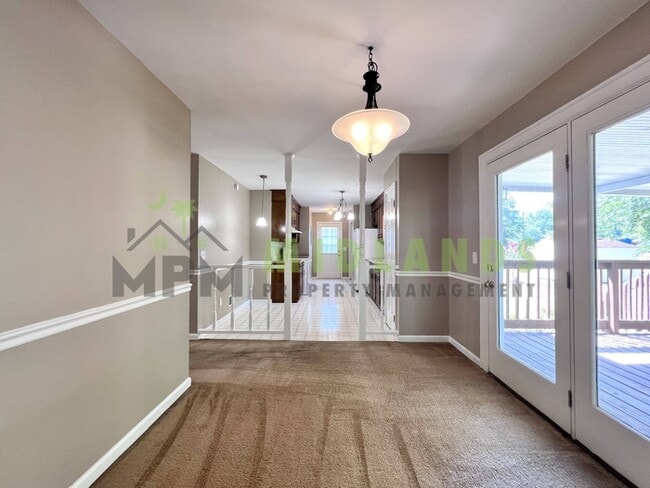 Building Photo - 113 Lake Shire Dr