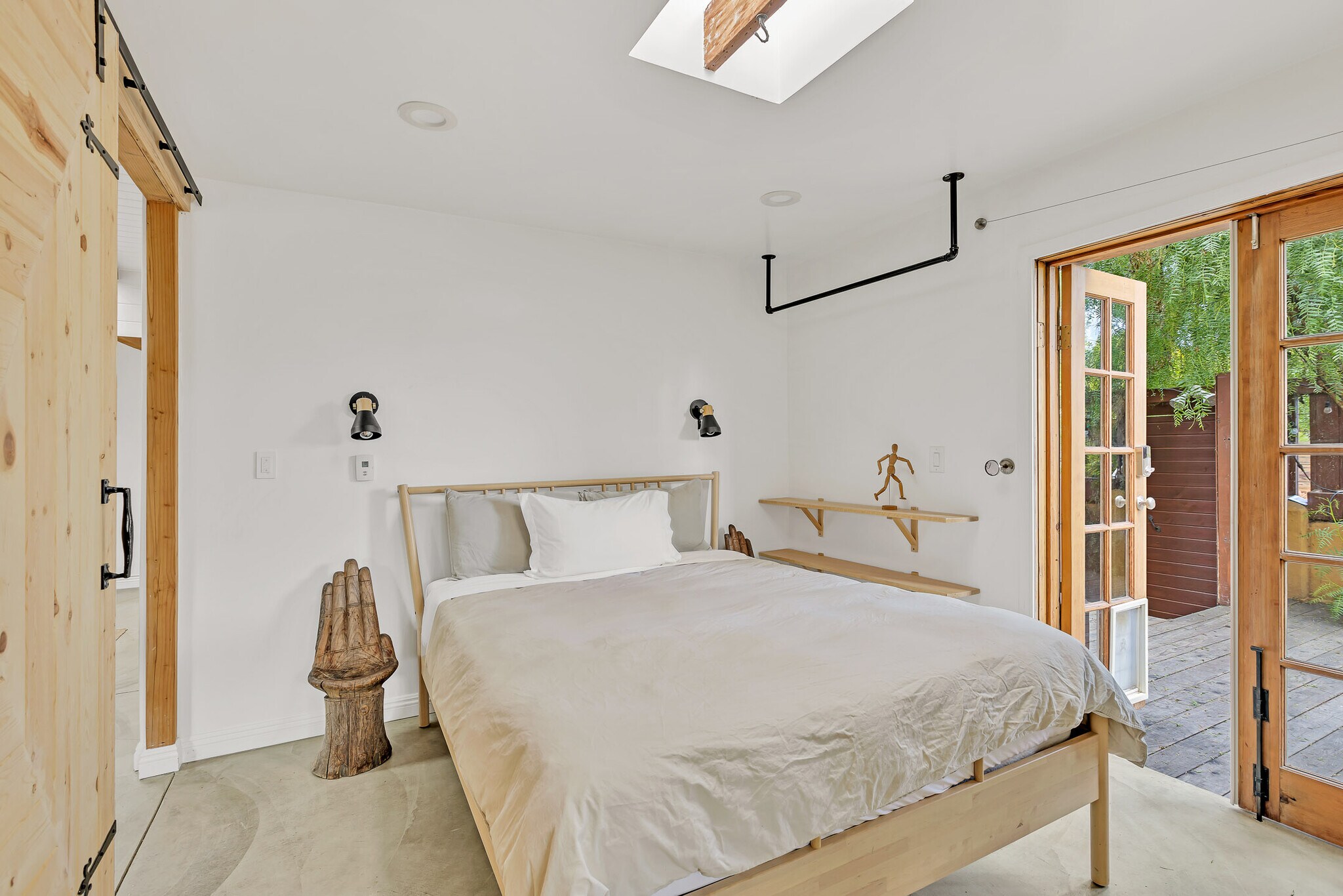 Bedroom 2 - 718 Vernon Ave