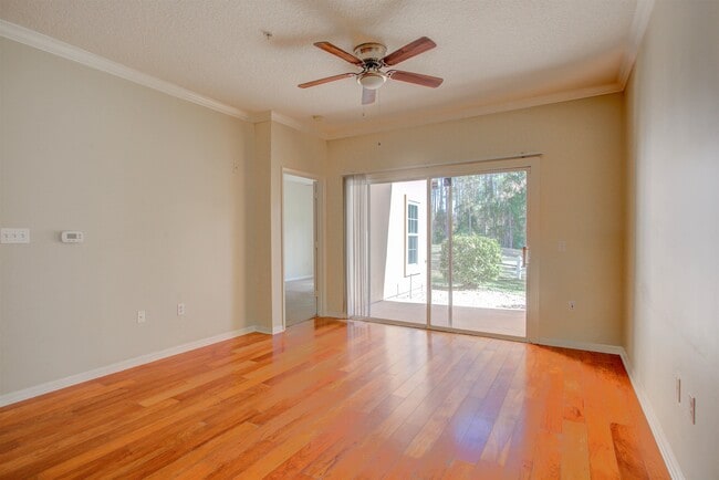 Building Photo - 520 Florida Club Blvd