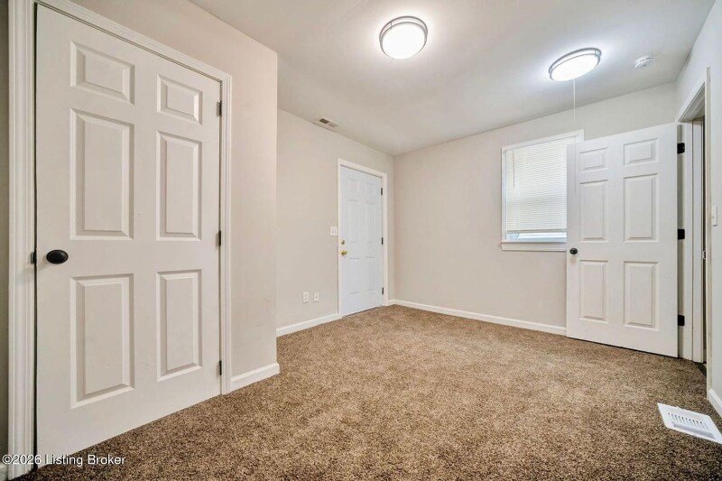 Building Photo - 1815 Columbia St