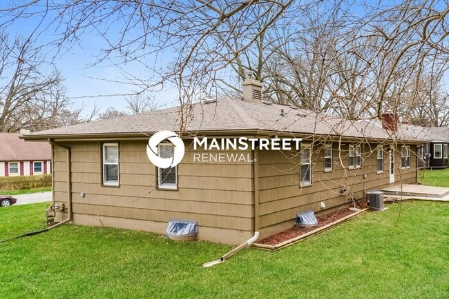 Building Photo - 3 Bedroom Pet-Friendly Home in KANSAS CITY, MO with Main Street Renewal