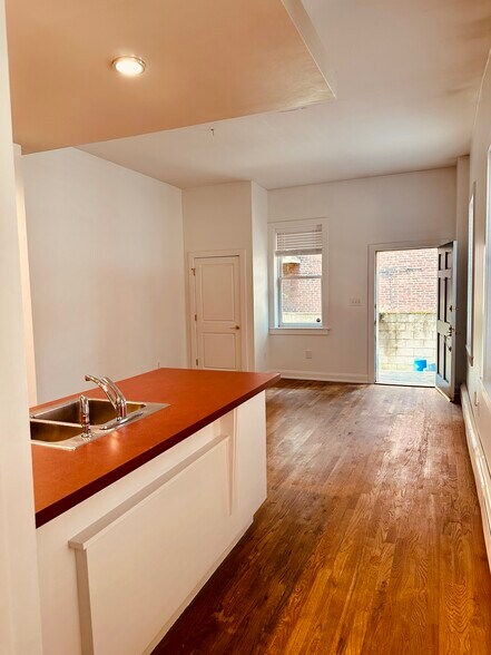 Building Photo - 764 N 26th St