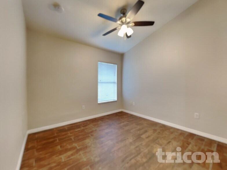 Building Photo - 6816 Monarch Park Dr