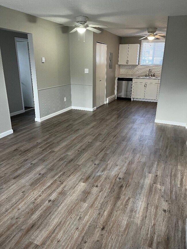 Building Photo - 1516 Avery St