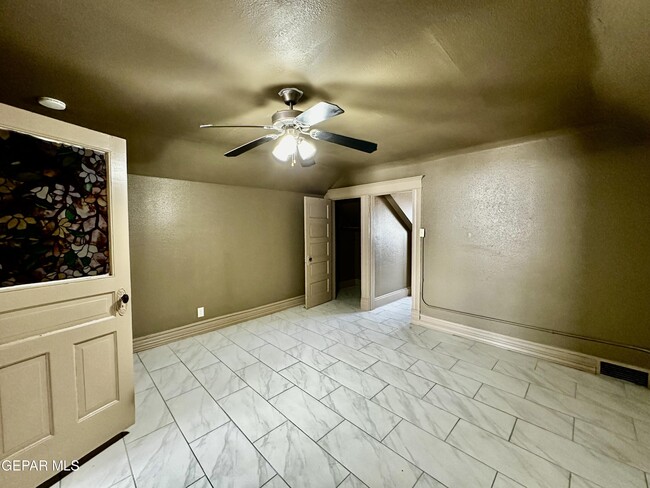 Building Photo - 618 Stewart Ct