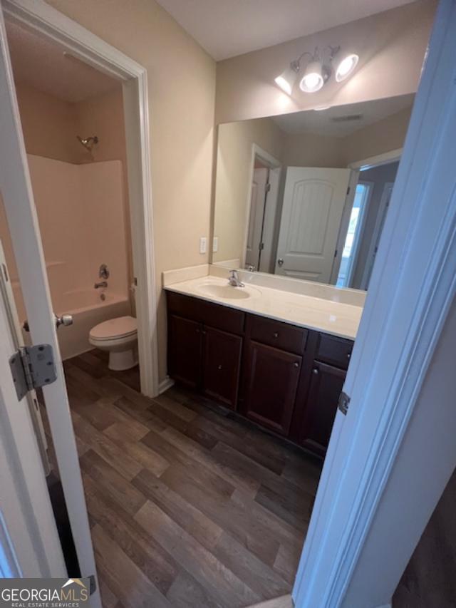 Building Photo - 2918 Hillside Pl