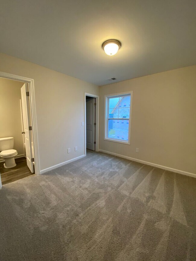 Building Photo - Brand New Beautiful 3 Bedroom 2.5 Bathroom