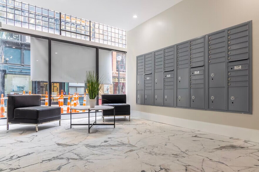 Building Photo - 44 Bromfield St