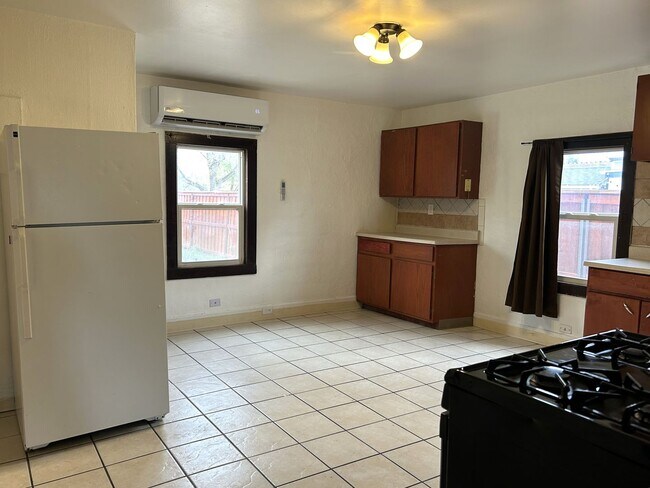 Building Photo - Charming Home with Yard Near Old Town Fort Collins