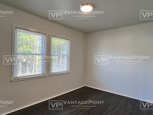 Building Photo - 904 Raton Ct