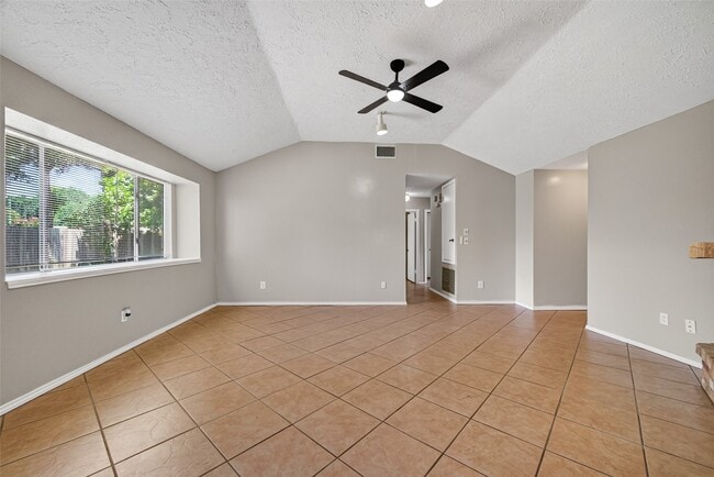 Building Photo - 14002 Kathi Lynn Ln