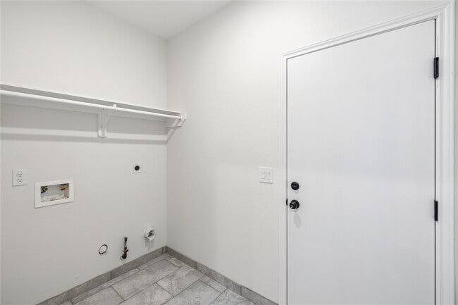 Building Photo - 6138 Brookfield Dr