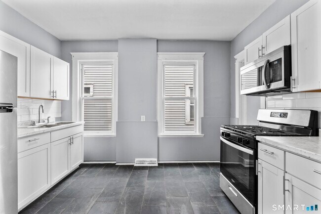 Building Photo - 78 Shelton Ave