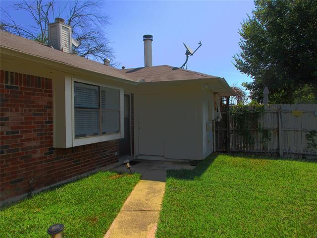 Building Photo - 2332 Aquaduct Dr