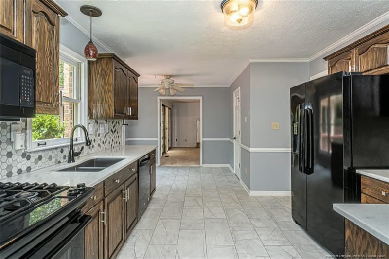 Building Photo - 3461 Gables Dr