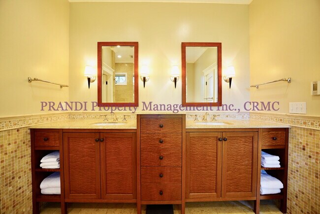 Building Photo - Exquisite Mill Valley Home.