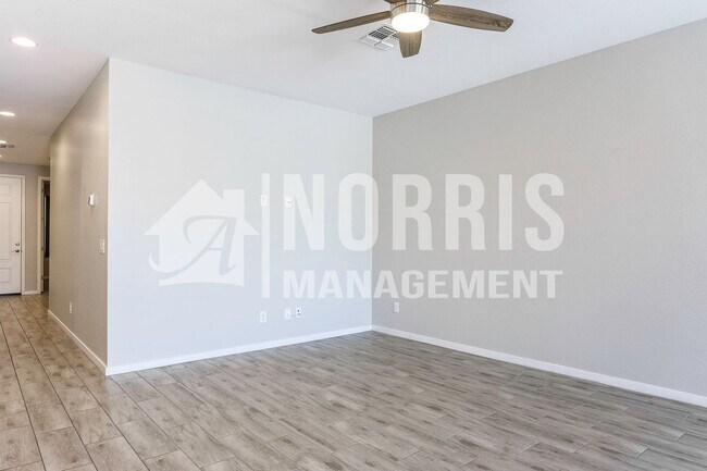 Building Photo - Beautiful Brand New Home with A POOL!