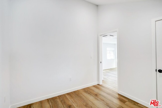 Building Photo - 6633 Belmar Ave