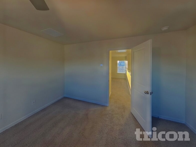 Building Photo - 110 Avondale Blvd SE