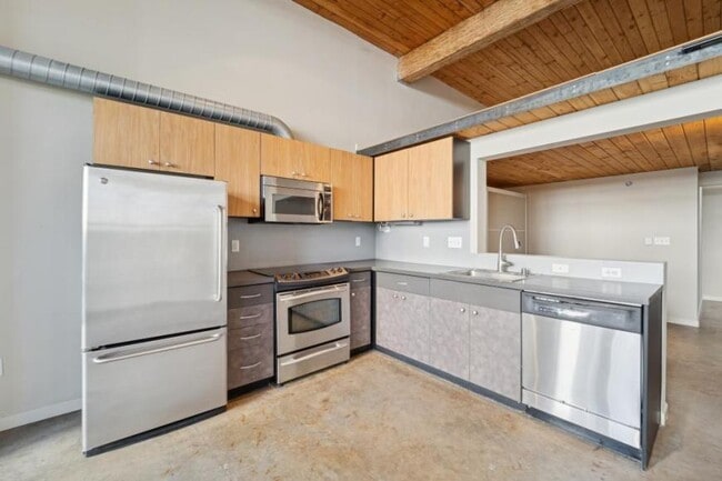 Building Photo - 0 bedroom in Seattle WA 98122