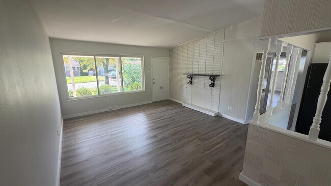 Building Photo - 9828 Omega Dr