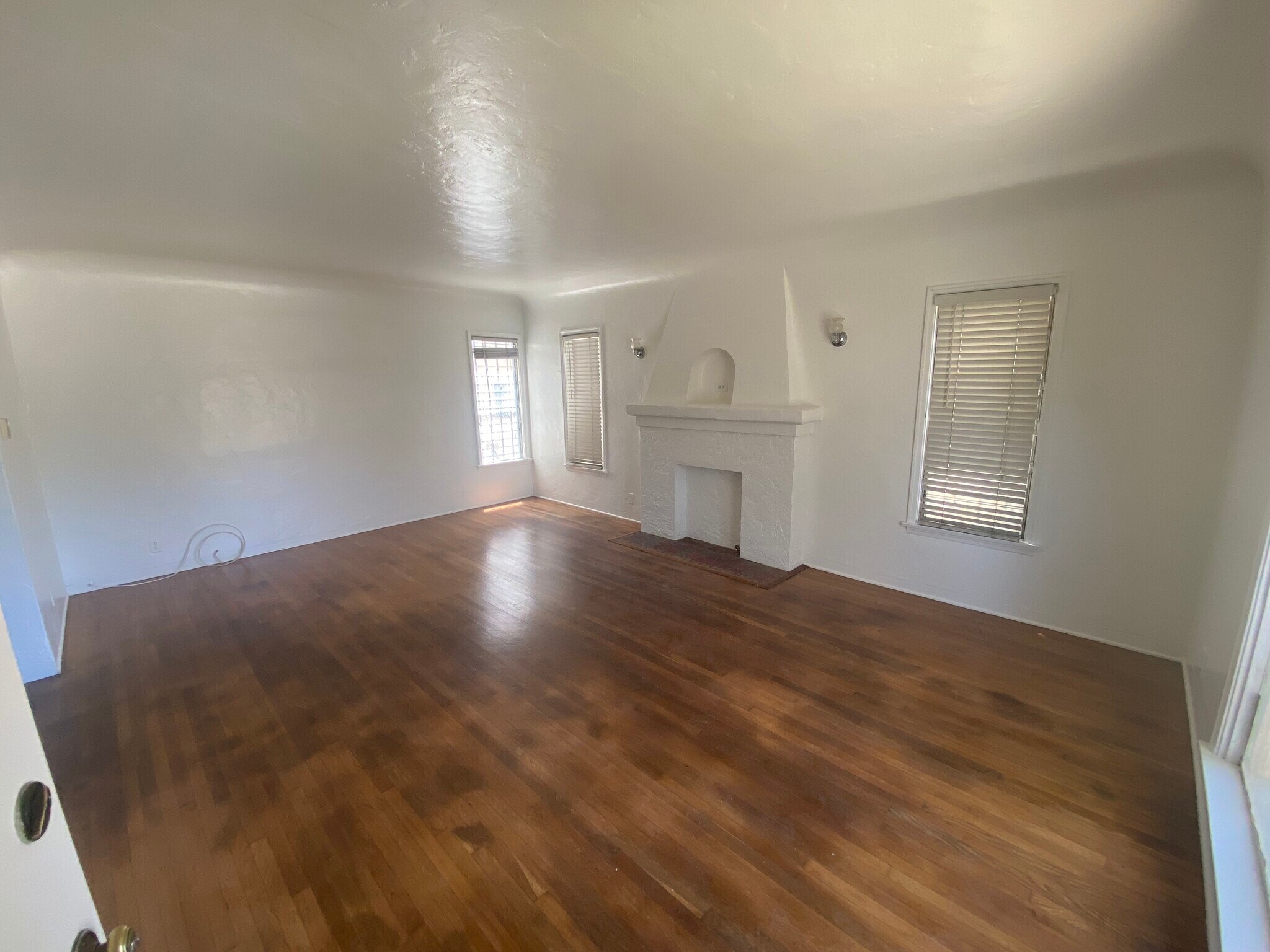 Building Photo - 3016 W 43rd Plz