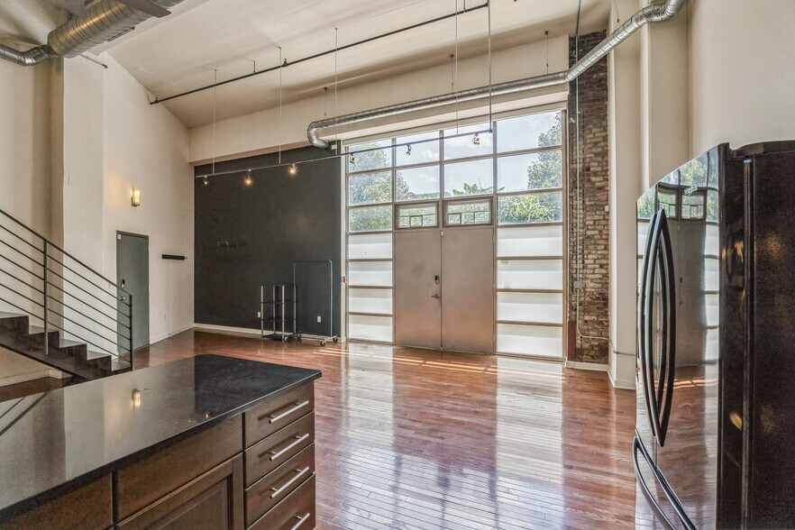 Building Photo - 1234 Hamilton St