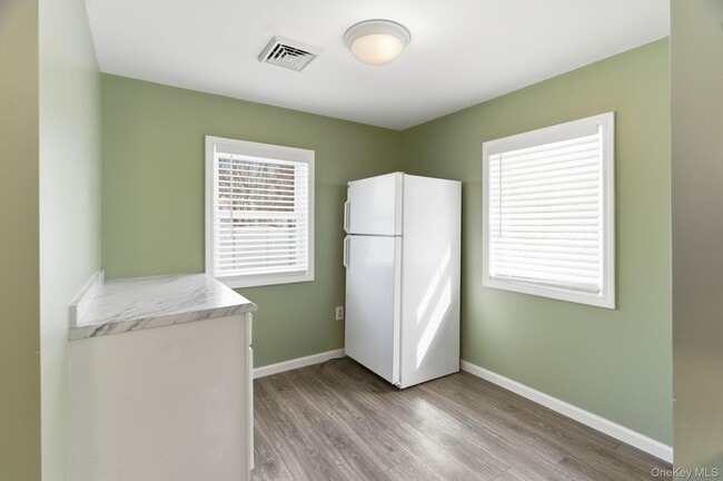 Building Photo - 1614 NY-9G