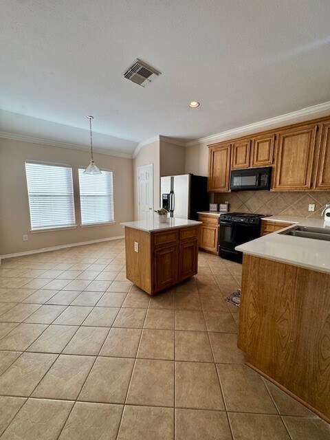 Building Photo - 1646 Martin Lake Dr