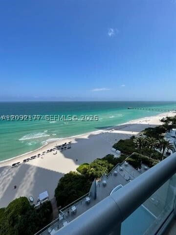 Building Photo - 17121 Collins Ave