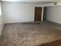 Building Photo - Spacious 2 Bedrooms 1 bathroom  Apartment For Rent