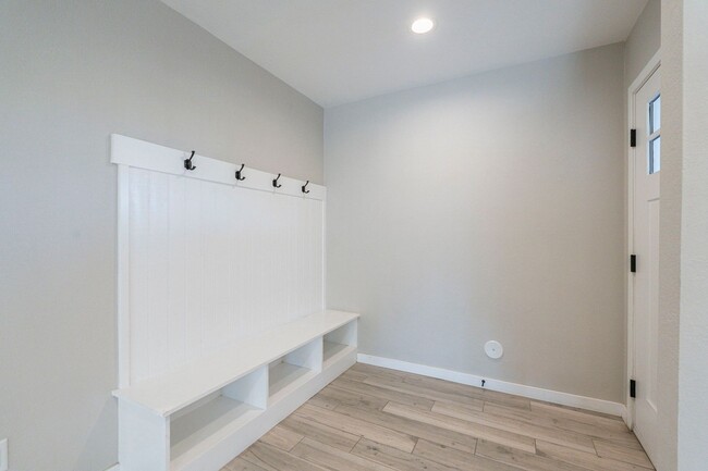 Building Photo - BEAUTIFUL SOUTH SCOTTSDALE - CORNER LOT & ...