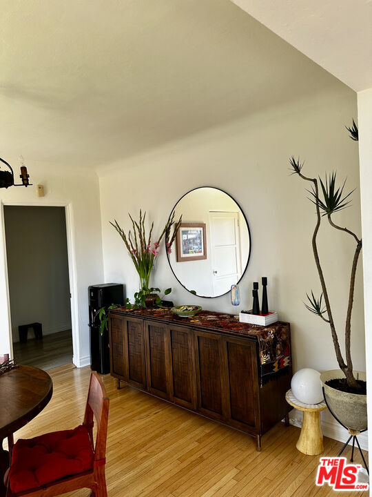 Building Photo - 1362 S Stanley Ave