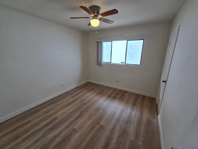 Building Photo - Morena Blvd. 2827-2831