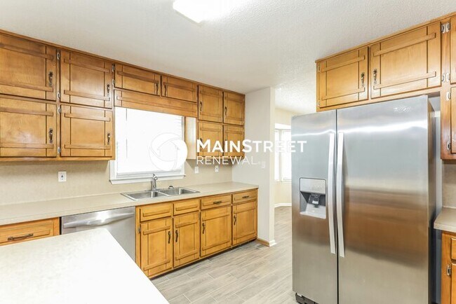 Building Photo - 5 Bedroom Pet-Friendly Home in JONESBORO, GA with Main Street Renewal