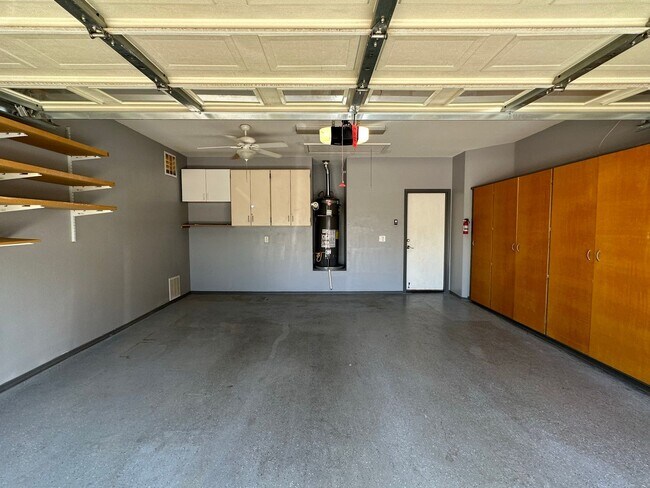 Building Photo - 4560 E Murrieta Rd
