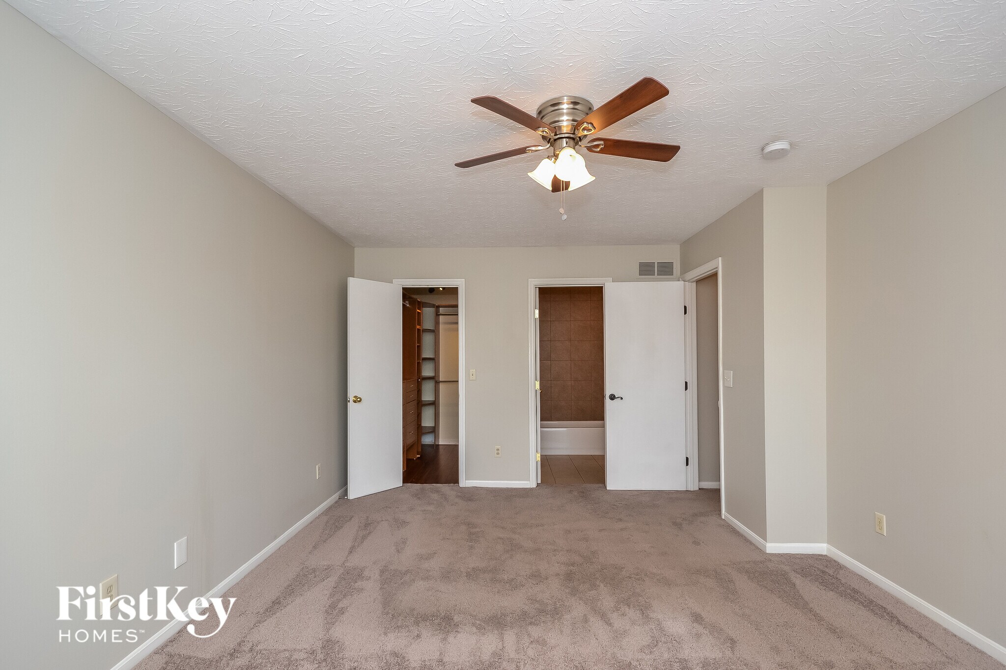 Building Photo - 5456 Shady Meadows Dr