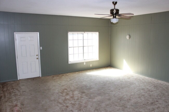 Building Photo - 802 Parrish St